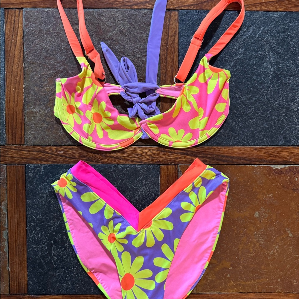 Carly Daisy Bikini Set